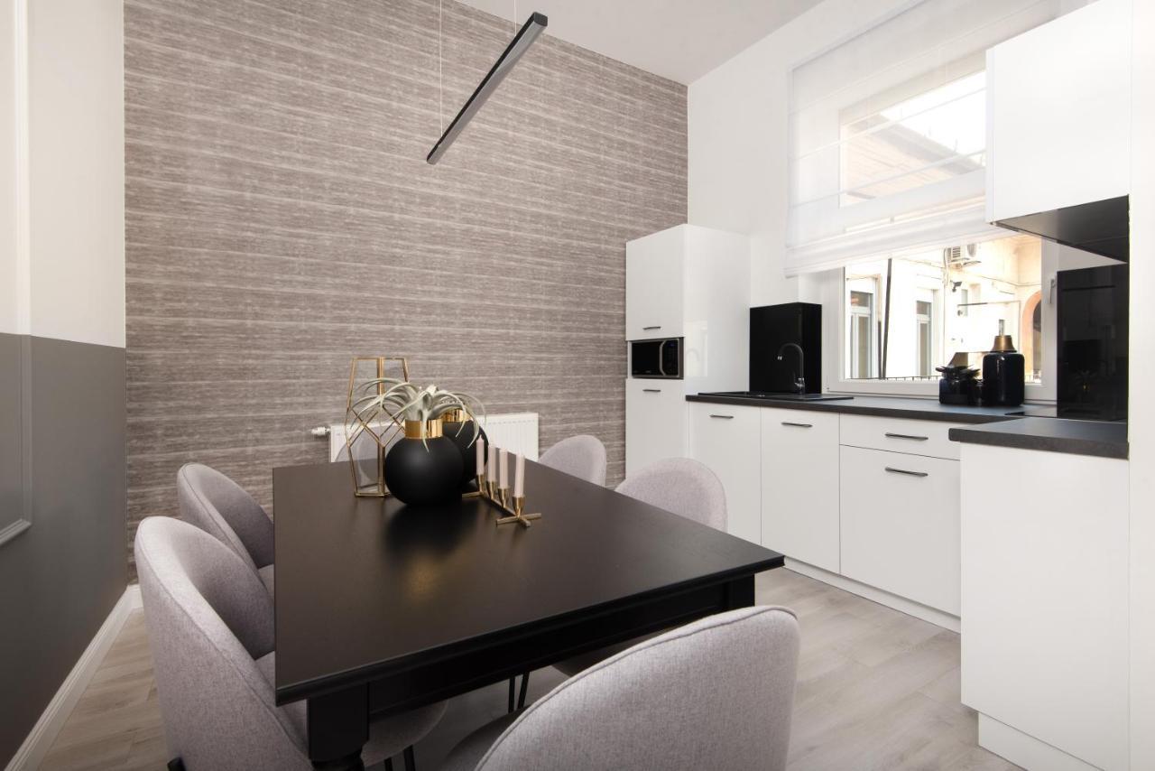 Hollo 3 Bedroom Downtown Apartment Budapeşte Dış mekan fotoğraf