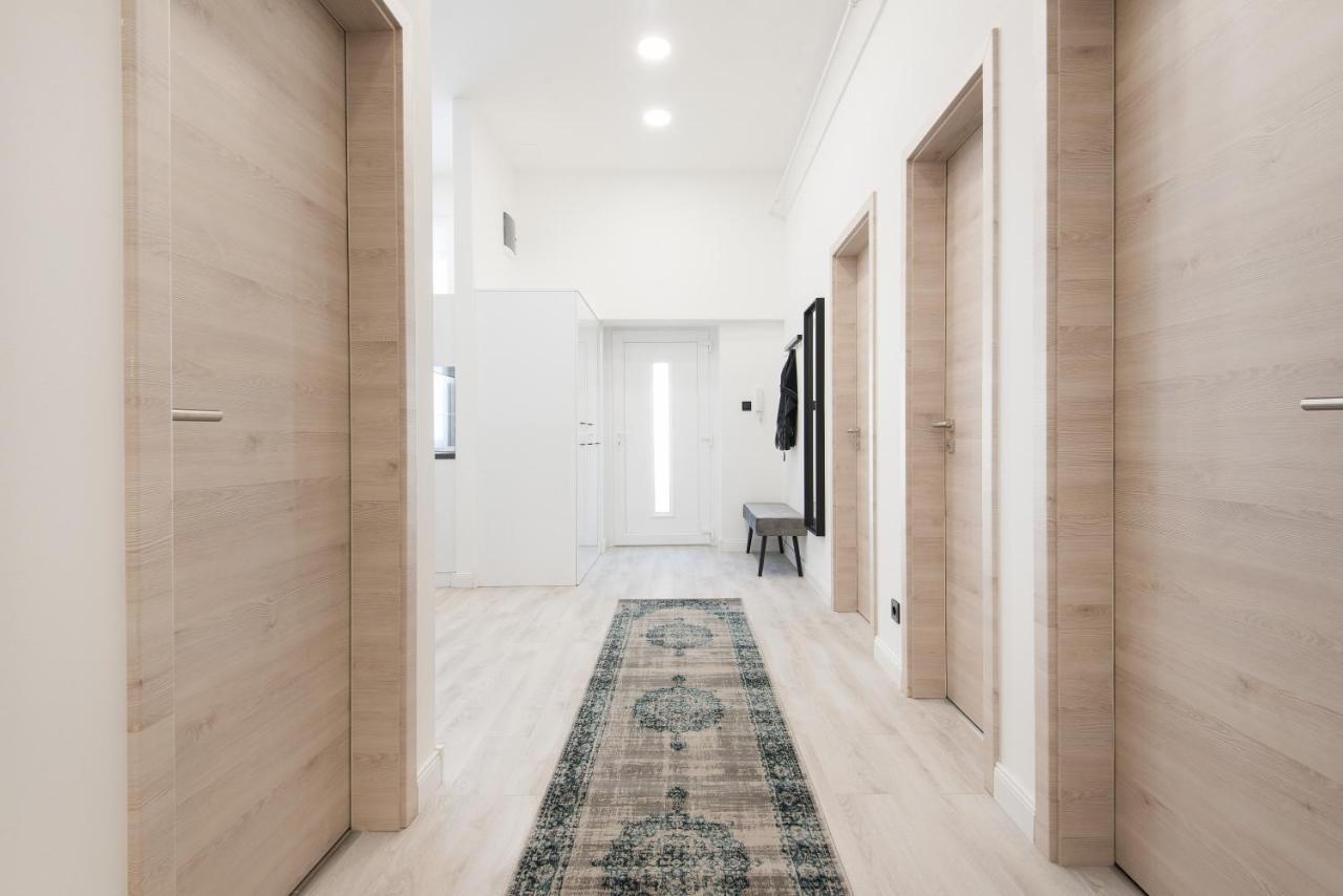 Hollo 3 Bedroom Downtown Apartment Budapeşte Dış mekan fotoğraf